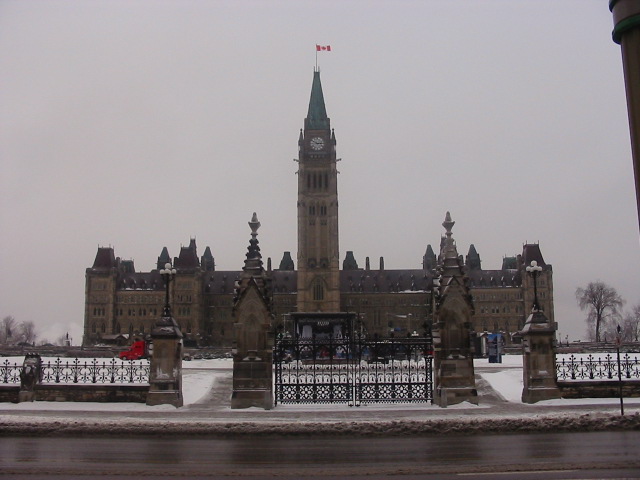 Paliament building.  All of those back home who swore that the capital of Canada was Toronto, the following pictures are to prove otherwise...